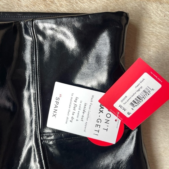 NWT Spanx Faux Patent Leather Classic Black Leggings High Rise Stretch - Picture 3 of 6